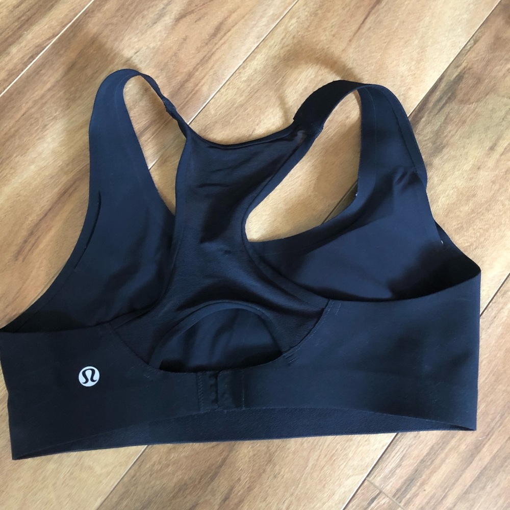 Lulu lemon sports bra